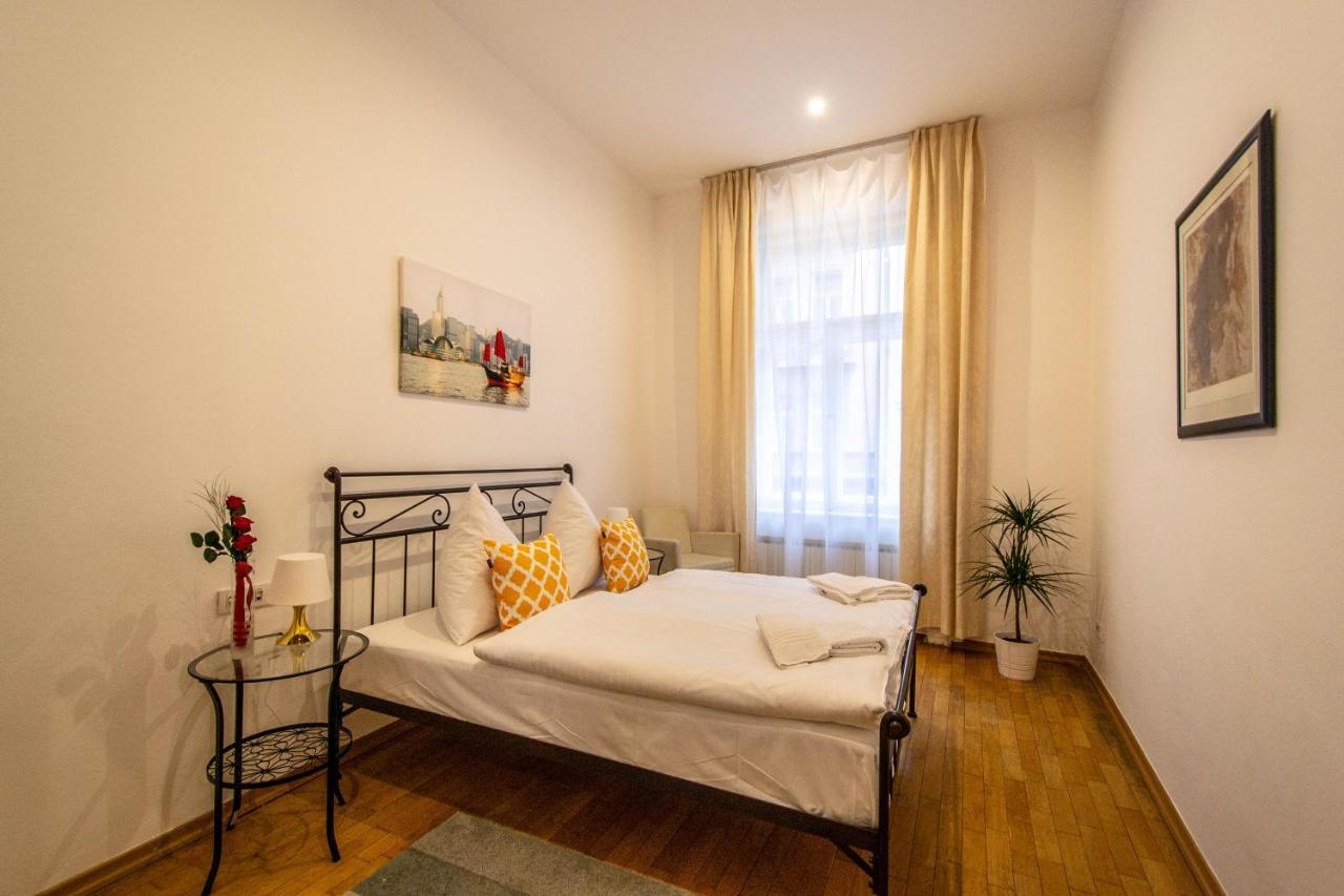 Vojtesska Apartment By Ruterra Praag Buitenkant foto